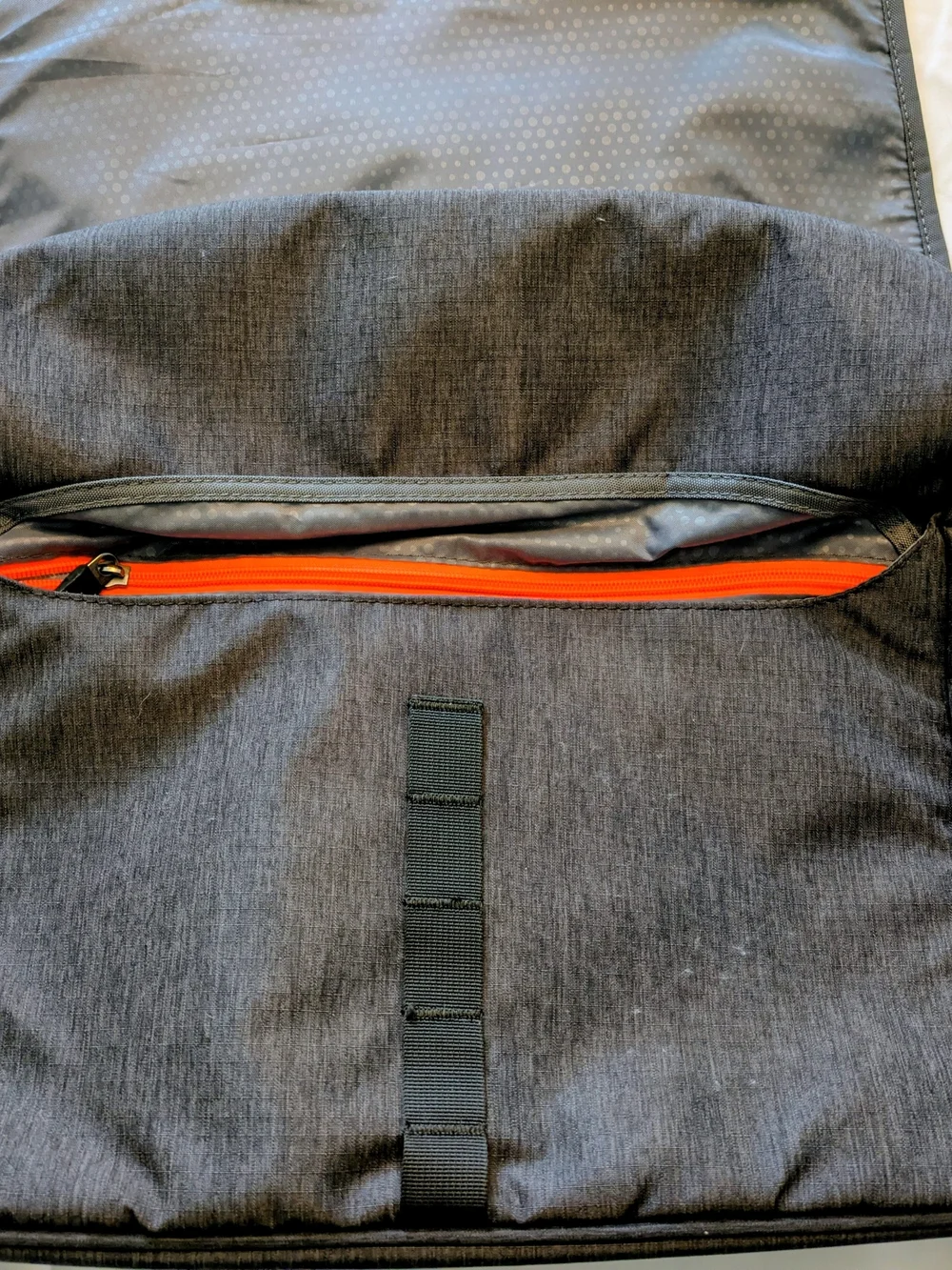 American Tourister Dark Gray Messenger Bag with Black Strap